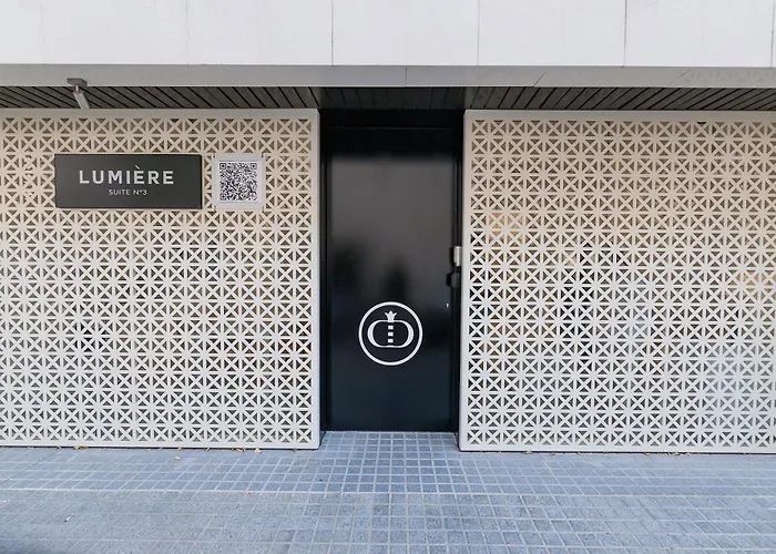 Bhost - Lumiere Suites
