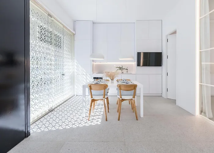 Bhost - Lumiere Suites