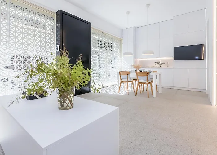 Bhost - Lumiere Suites